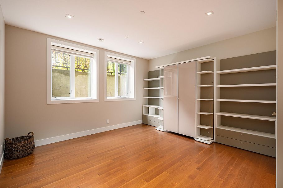 5961 Churchill Street Vancouver, BC - 32