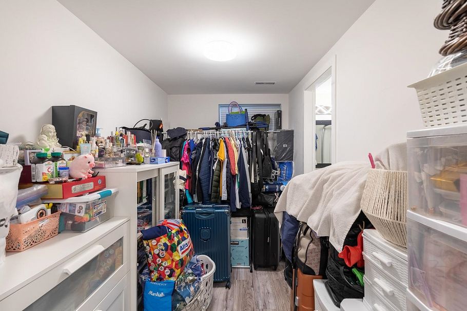 380 E 58th Avenue Vancouver, BC - 24