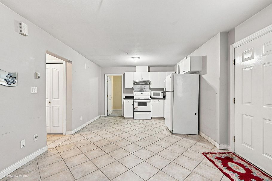 1437 E 58th Avenue Vancouver, BC - 30