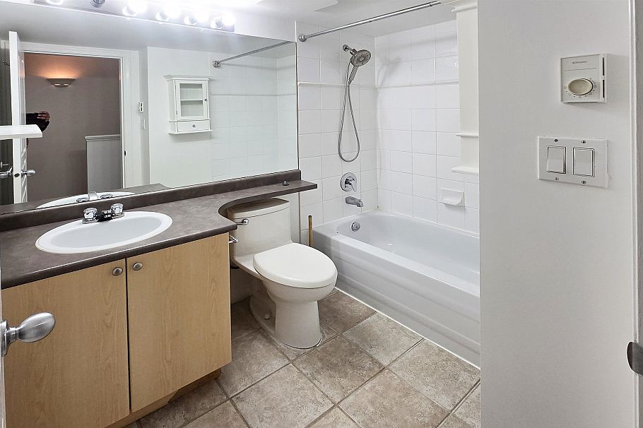 229 E 11th Avenue Vancouver, BC - 10