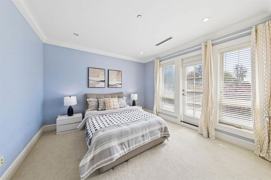 3587 W 38th Avenue Vancouver, BC - 31