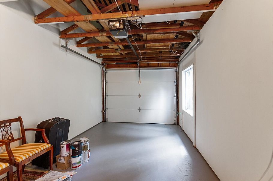 3488 W 3rd Avenue Vancouver, BC - 24