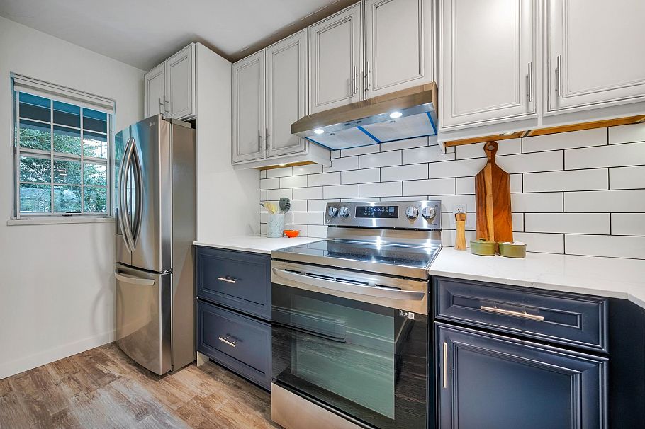 206 1399 Barclay Street Vancouver, BC - 5