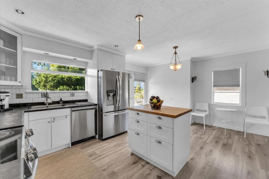 135 E 27 Street North Vancouver, BC - 7