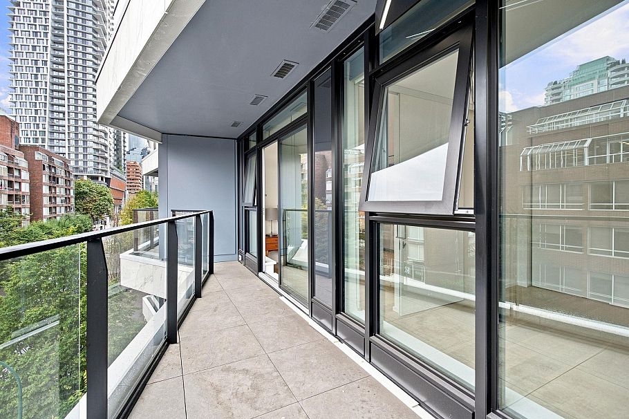 605 889 Pacific Street Vancouver, BC - 14