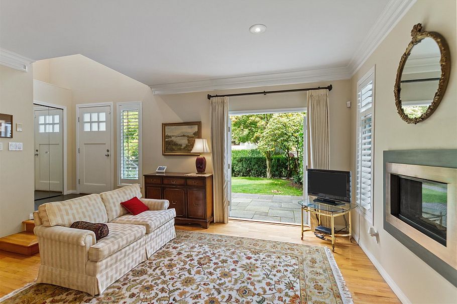 3488 W 3rd Avenue Vancouver, BC - 6