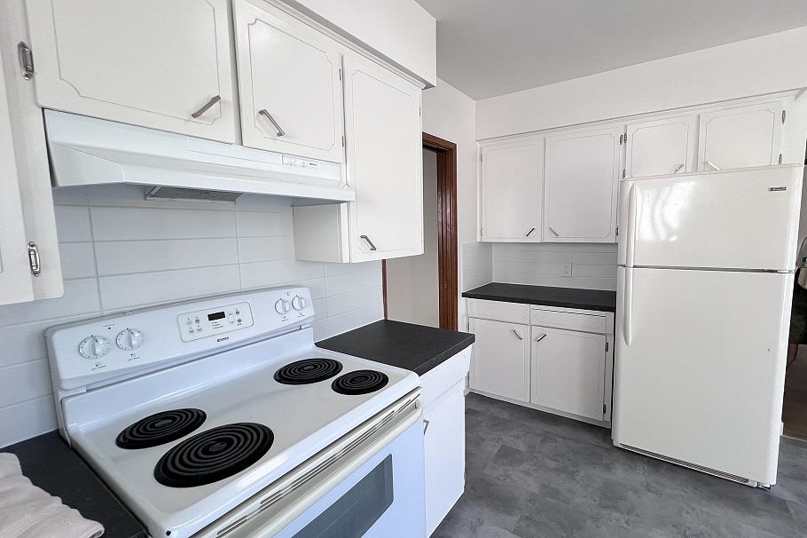 4695 Nanaimo Street Vancouver, BC - 9