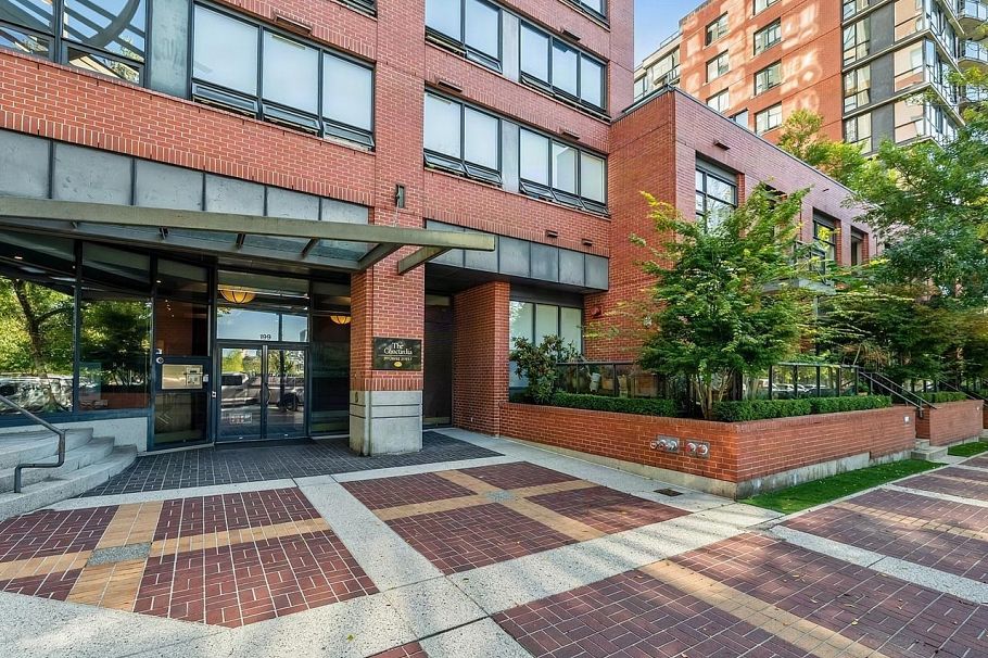 15C 199 Drake Street Vancouver, BC - 2