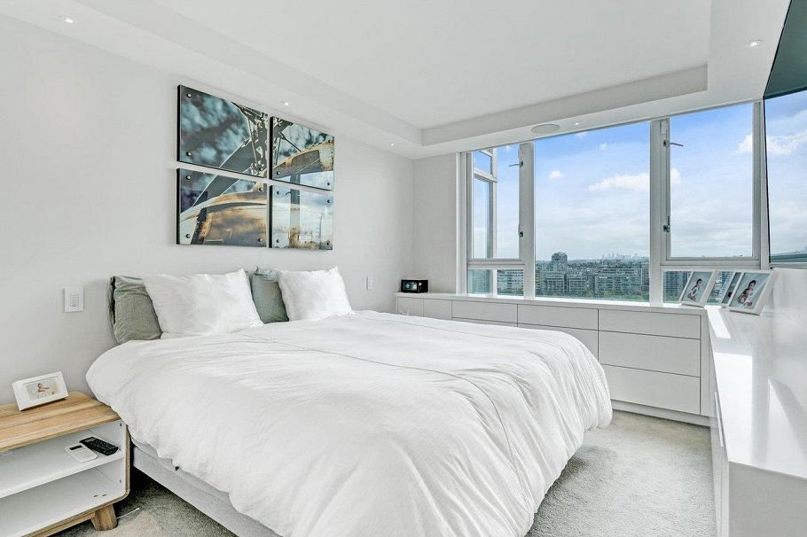 2105 1033 Marinaside Crescent Vancouver, BC - 22