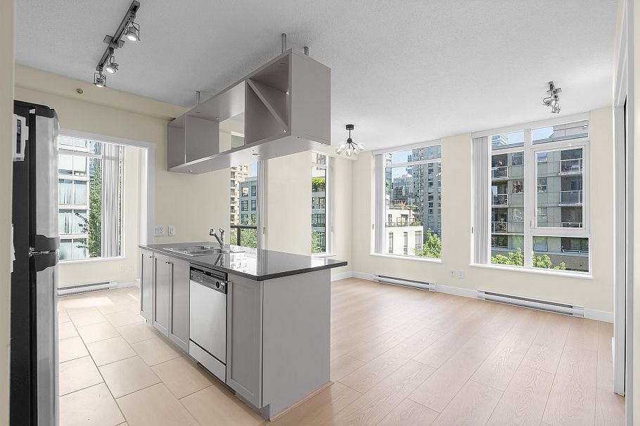 1001 Homer Street Vancouver, BC - 3