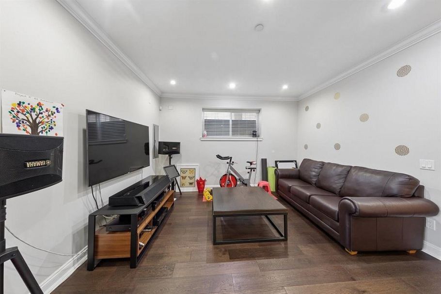 2911 W 35th Avenue Vancouver, BC - 31