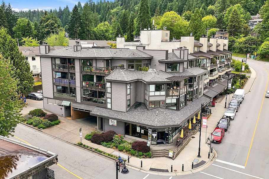 104 2181 Panorama Drive North Vancouver, BC - 15