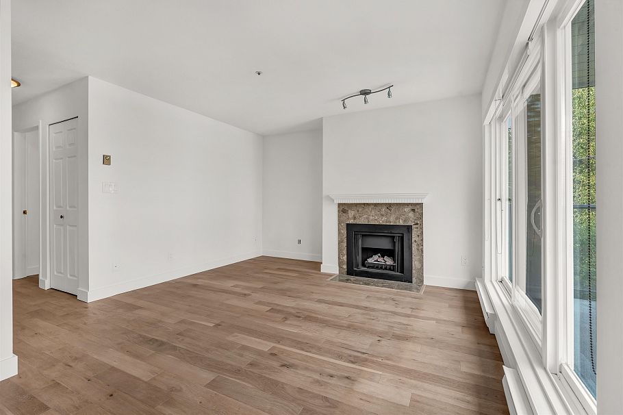 204 833 W 16th Avenue Vancouver, BC - 4