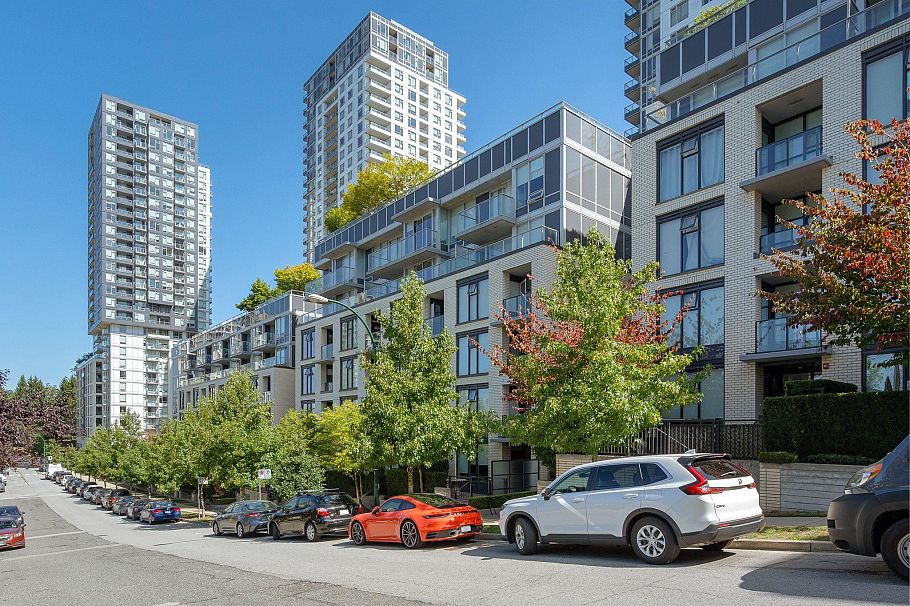 621 5598 Ormidale Street Vancouver, BC - 1