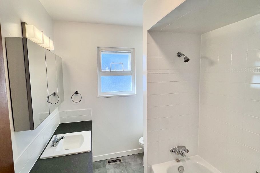4695 Nanaimo Street Vancouver, BC - 16