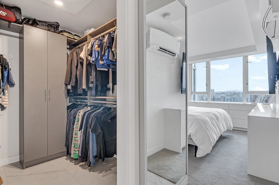 2105 1033 Marinaside Crescent Vancouver, BC - 24