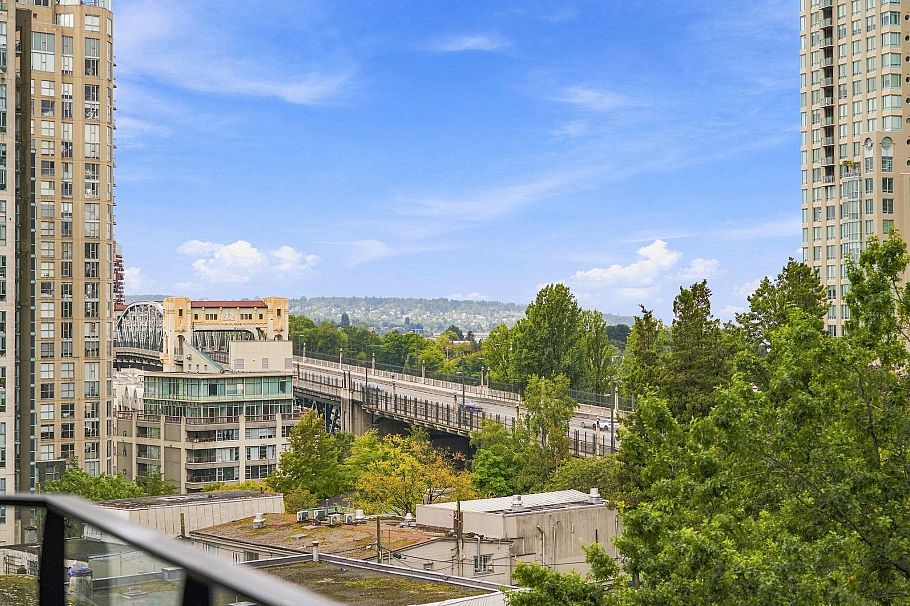 605 889 Pacific Street Vancouver, BC - 27