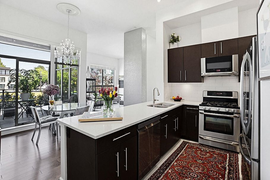 304 2108 W 12th Avenue Vancouver, BC - 2