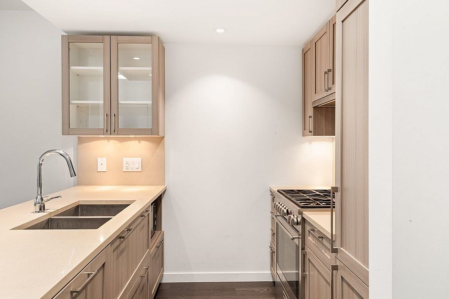 621 5598 Ormidale Street Vancouver, BC - 3