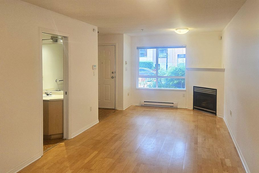 229 E 11th Avenue Vancouver, BC - 3