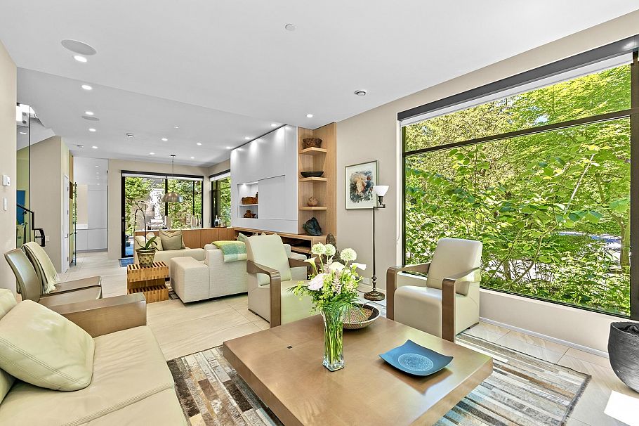 4001 W 32nd Avenue Vancouver, BC - 5