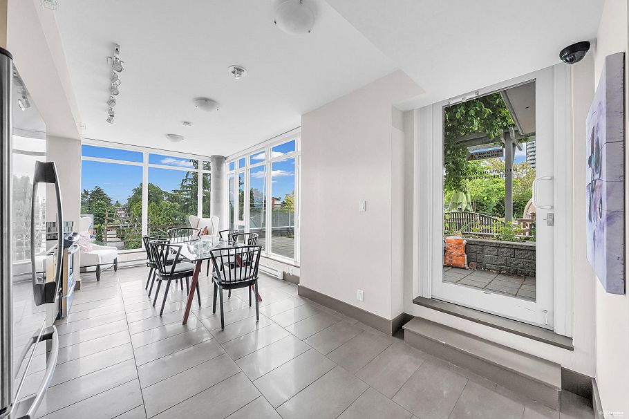 208 2321 Scotia Street Vancouver, BC - 38