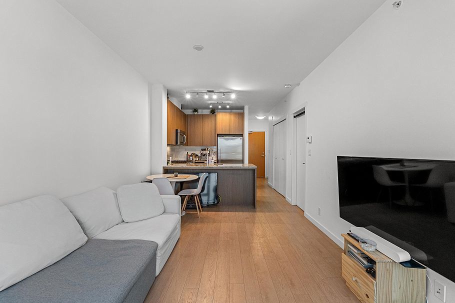 205 135 W 2nd Street North Vancouver, BC - 8