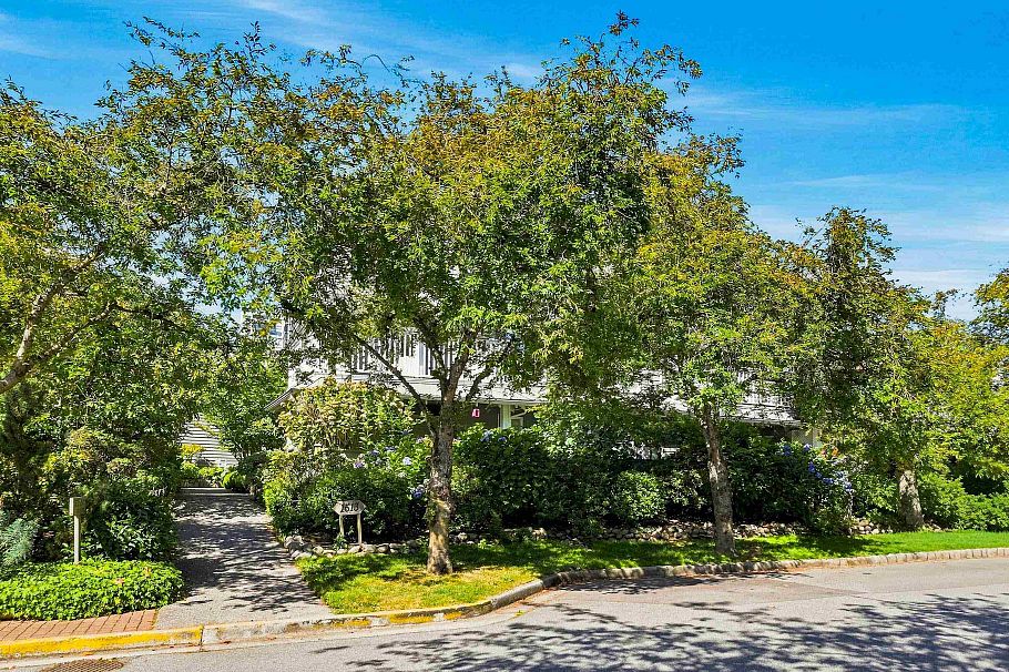 203 1513 Bowser Avenue North Vancouver, BC - 20
