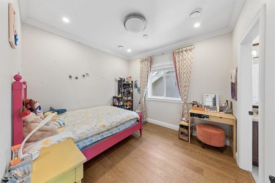 2911 W 35th Avenue Vancouver, BC - 26