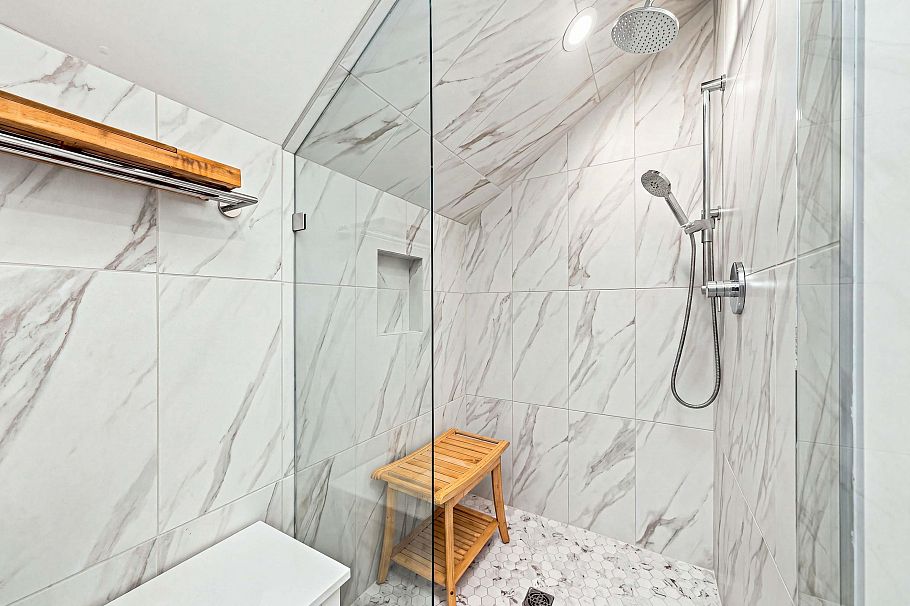 203 1513 Bowser Avenue North Vancouver, BC - 16