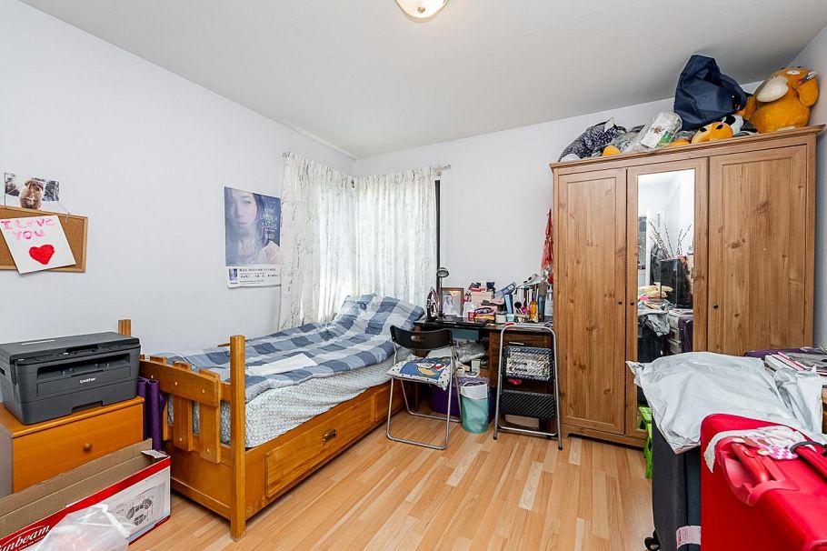 942 Nanaimo Street Vancouver, BC - 9