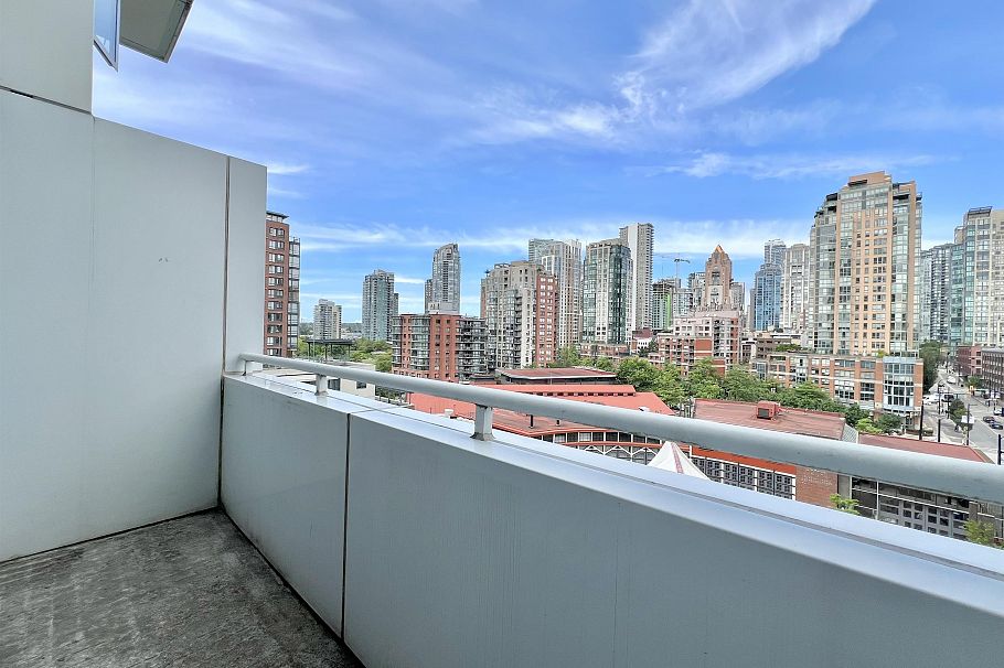 1002 1201 Marinaside Crescent Vancouver, BC - 20