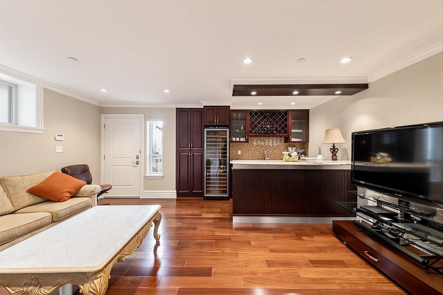 172 W 46th Avenue Vancouver, BC - 15