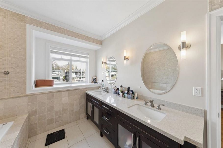 2911 W 35th Avenue Vancouver, BC - 23