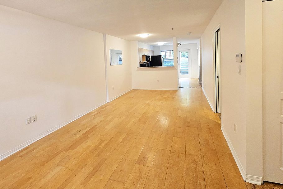 229 E 11th Avenue Vancouver, BC - 8