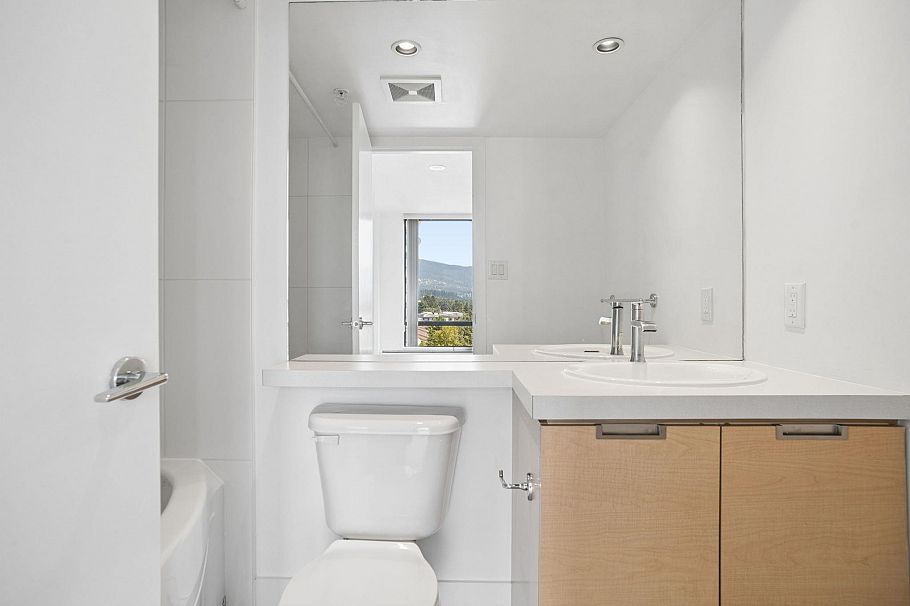 903 151 W 2nd Street North Vancouver, BC - 18
