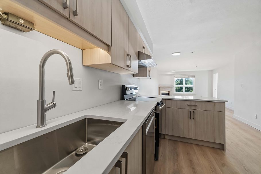306 2928 Commercial Drive Vancouver, BC - 19