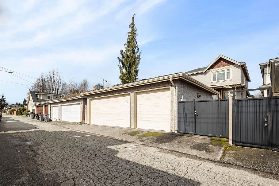 172 W 46th Avenue Vancouver, BC - 8