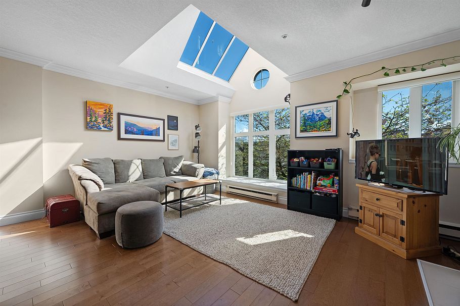 2251 Heather Street Vancouver, BC - 1