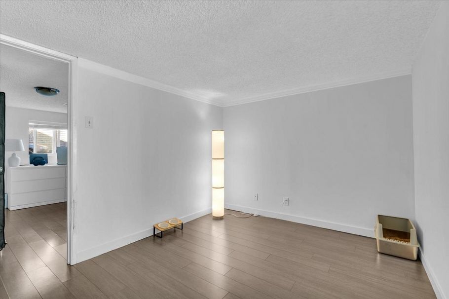 135 E 27 Street North Vancouver, BC - 19