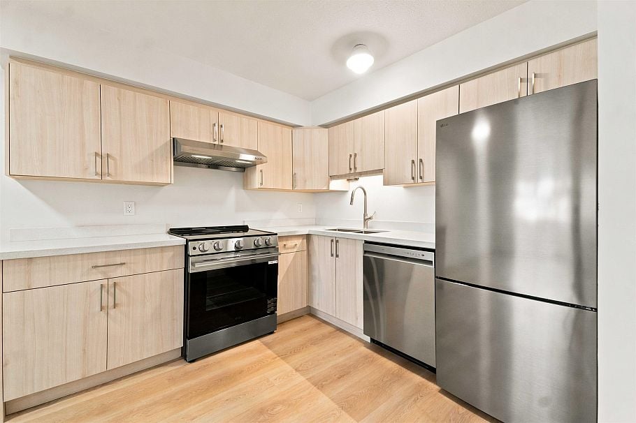 301 2928 Commercial Drive Vancouver, BC - 25