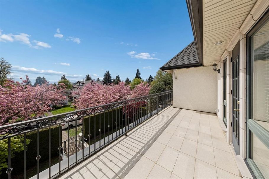 3587 W 38th Avenue Vancouver, BC - 33