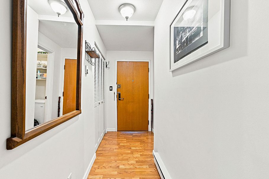 104 2181 Panorama Drive North Vancouver, BC - 8