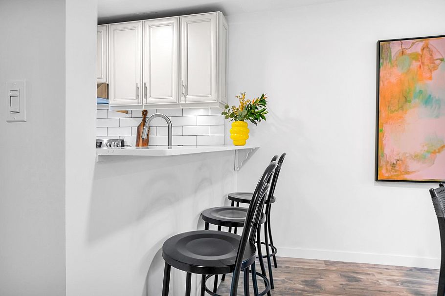 206 1399 Barclay Street Vancouver, BC - 9
