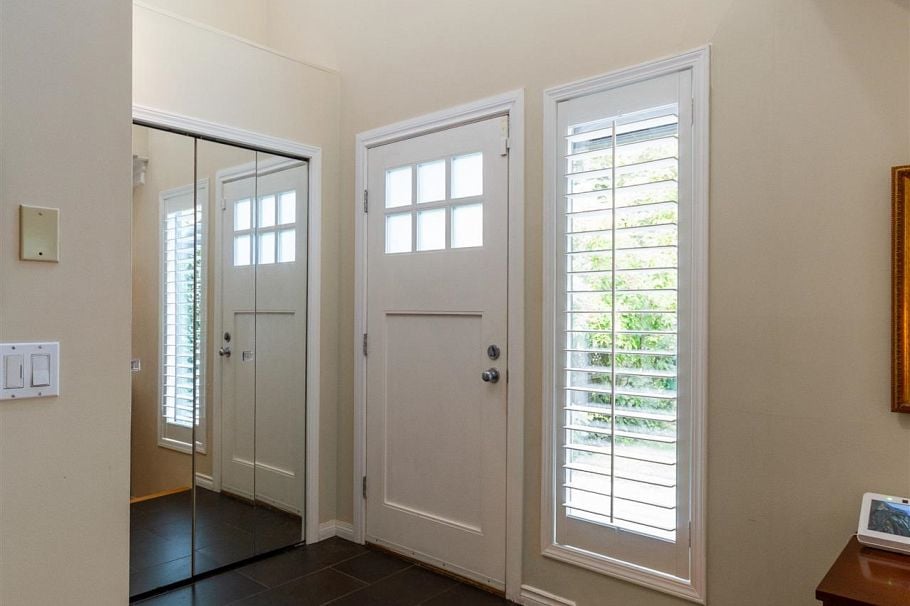 3488 W 3rd Avenue Vancouver, BC - 4