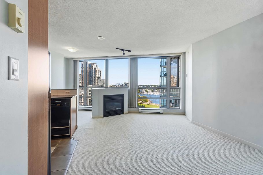 1710 501 Pacific Street Vancouver, BC - 3