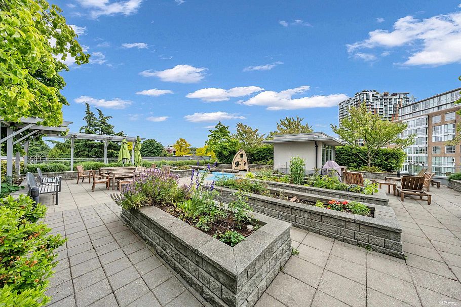 208 2321 Scotia Street Vancouver, BC - 36