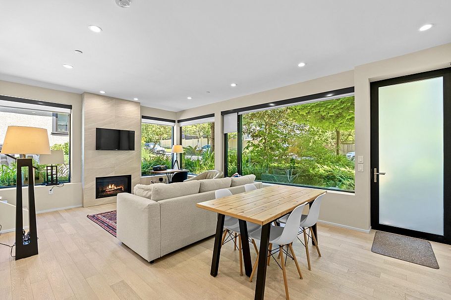 4001 W 32nd Avenue Vancouver, BC - 32