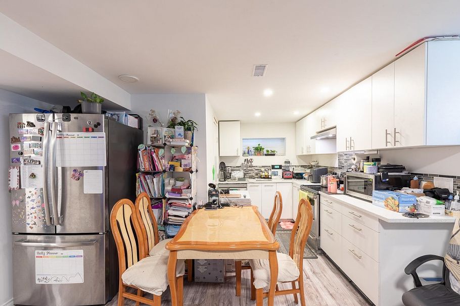 380 E 58th Avenue Vancouver, BC - 21