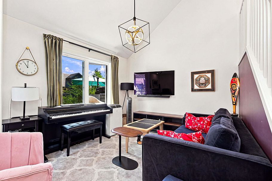 203 1513 Bowser Avenue North Vancouver, BC - 6